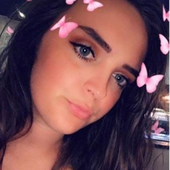 <3 Hi! I'm Amanda <3 - Picture 2 of 8